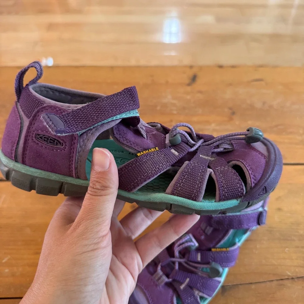 KEEN Kid's Seacamp II CNX Closed Toe Sandals Size 2 Watershoe Hiking Purple Gray